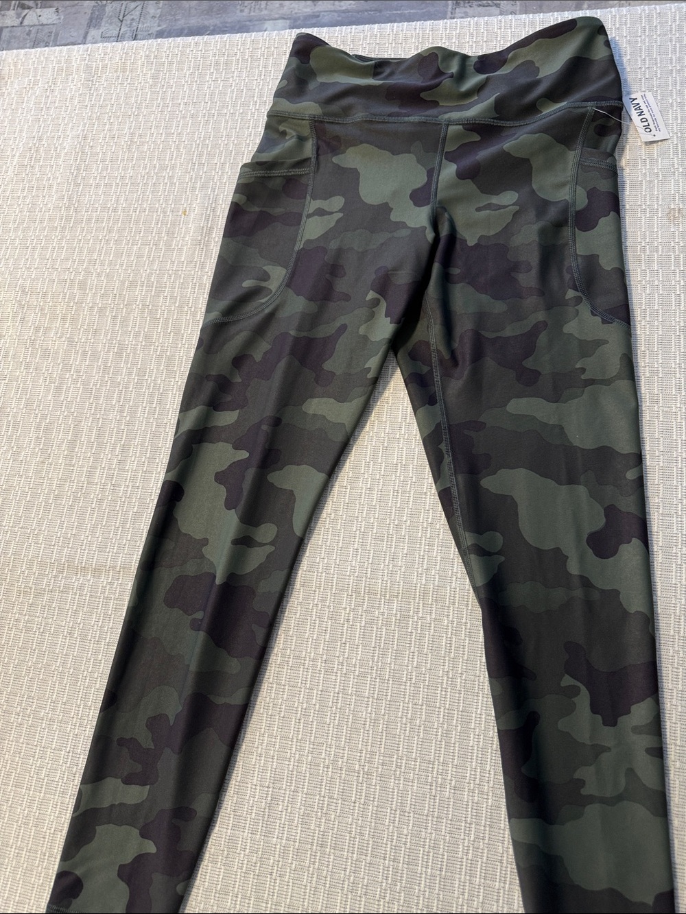 Old Navy Olive & Black Camo High-Waist Leggings